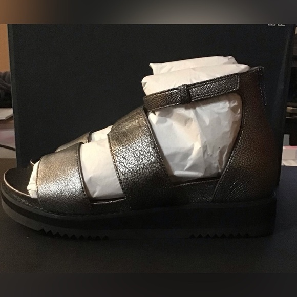 NIB Eileen Fisher Keno Silver Metallic Gray Leather Platform Sandals 7.5 Medium - Picture 10 of 10
